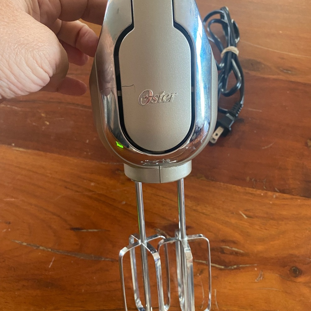 Oster Silver Turbo Hand Mixer‎ with Chrome Accents WORKS GREAT!!